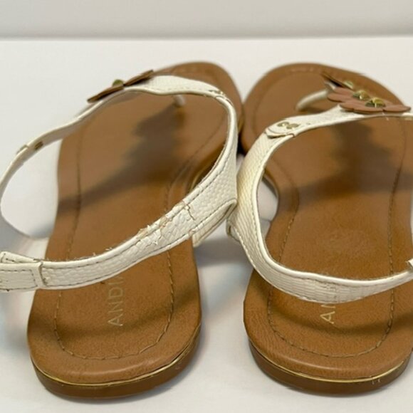 Andiamo Adanielle Womens White & Tan Flower Thong Sandals Size 8.5 - Picture 8 of 10